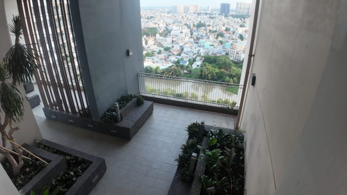 Vườn trên cao tầng 23 chung cư Palm Heights